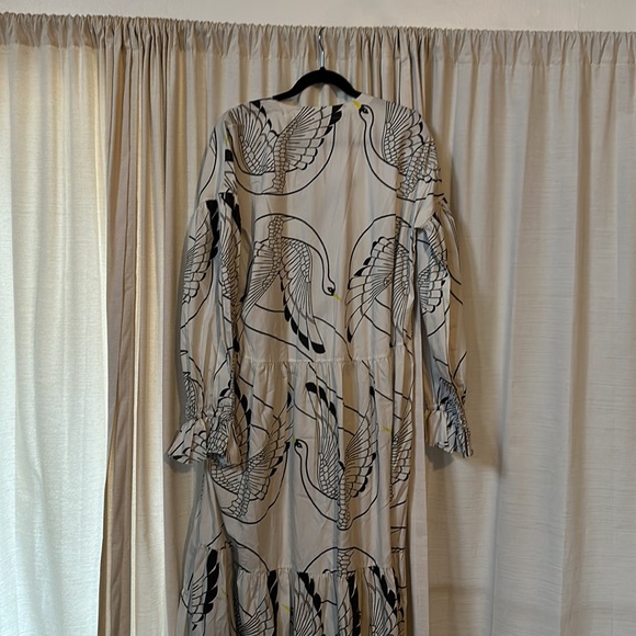 The Lulo Project - The Effortless Tunic - Cream Swan SMALL PRICE FIRM - Picture 7 of 9